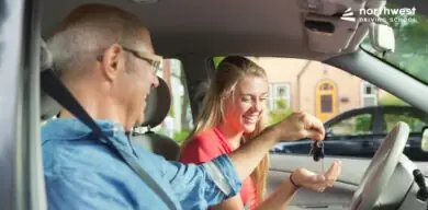 How Can Parents Support Their Teenagers During Driving School